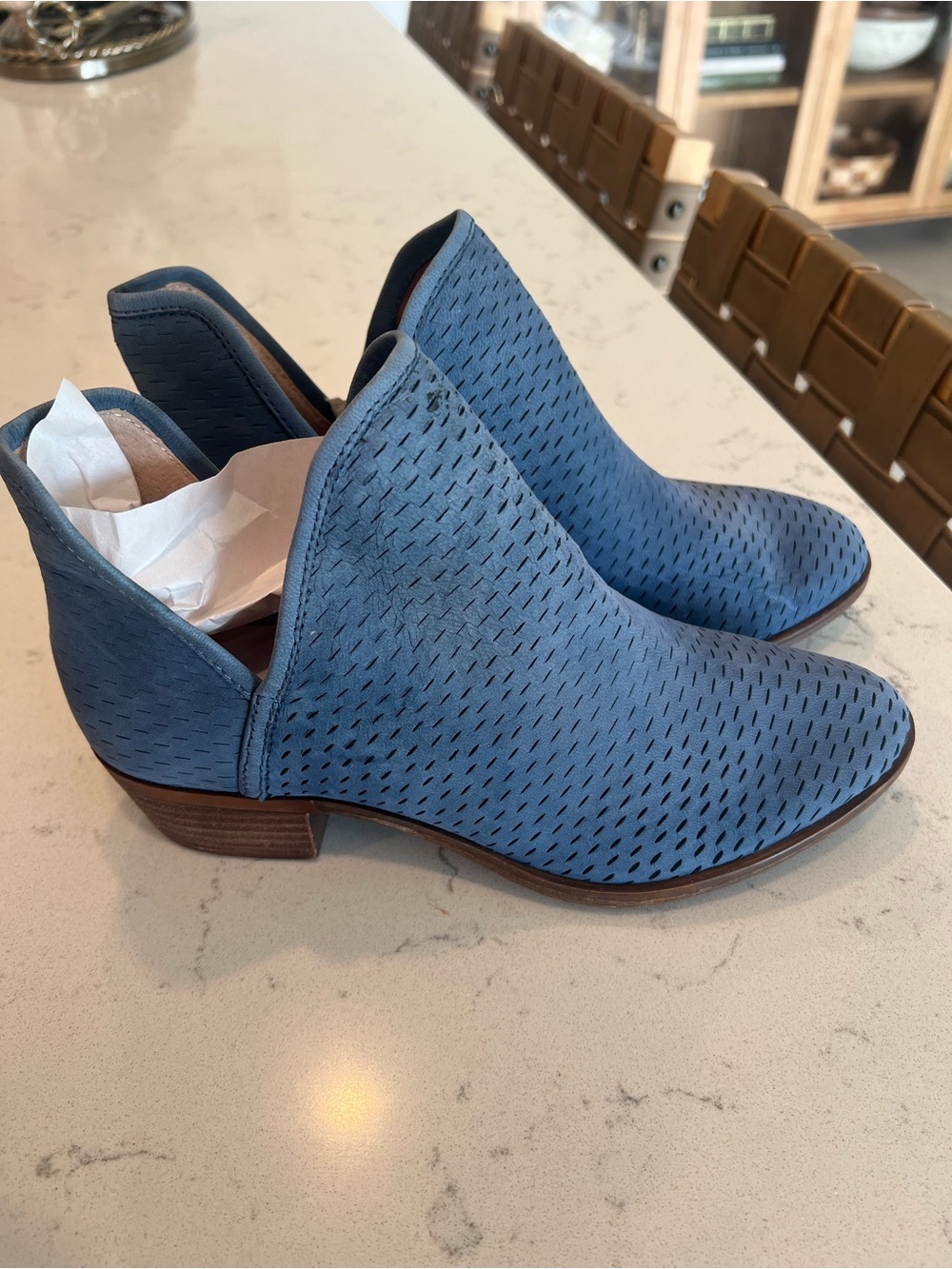 Lucky Brand Women’s Blue Perforated Side-Cut Ankle Bootie - 8/38